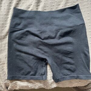 Alphalete 4.5 inch Amplify Short